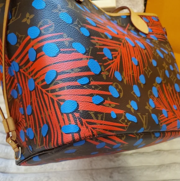 Louis Vuitton Neverfull MM Jungle dots limited Edition with pouch - Picture 17 of 17